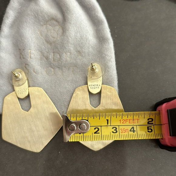 Kendra Scott Finch Earrings - Picture 4 of 4